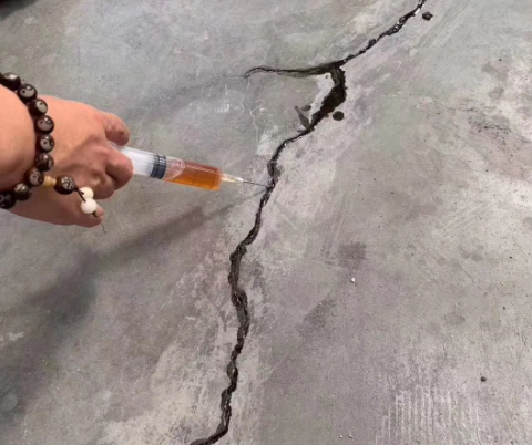 铜仁混凝土裂缝修补技术详解​